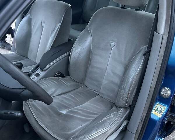 Синий Рено Лагуна, объемом двигателя 1.9 л и пробегом 342 тыс. км за 3200 $, фото 20 на Automoto.ua
