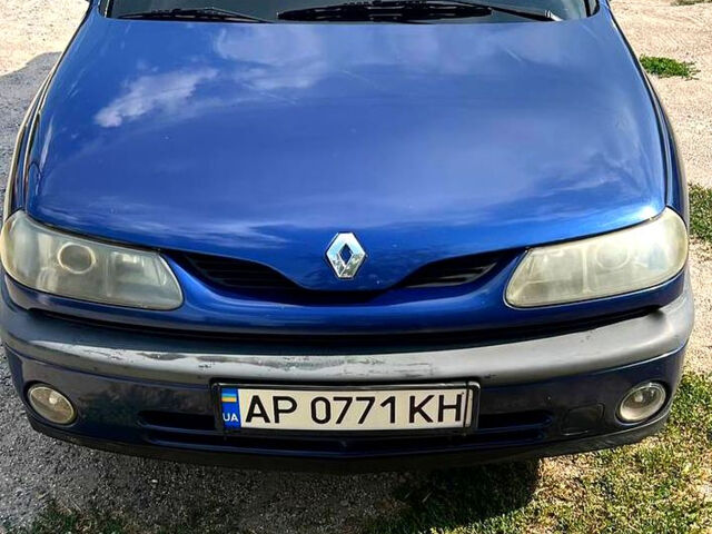 Синий Рено Лагуна, объемом двигателя 1.8 л и пробегом 246 тыс. км за 3900 $, фото 1 на Automoto.ua