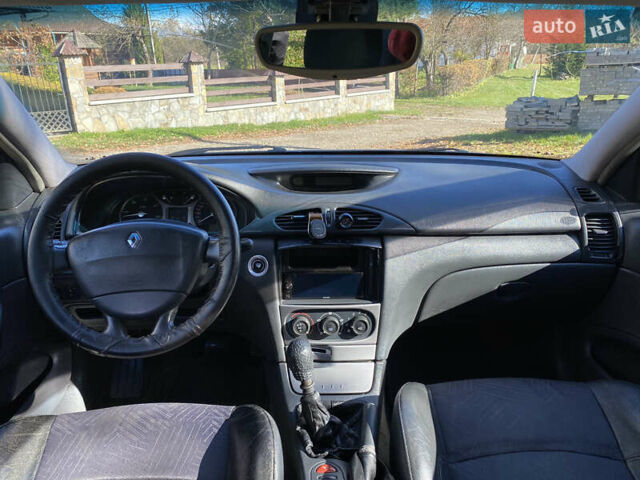 Синий Рено Лагуна, объемом двигателя 1.9 л и пробегом 380 тыс. км за 2650 $, фото 25 на Automoto.ua