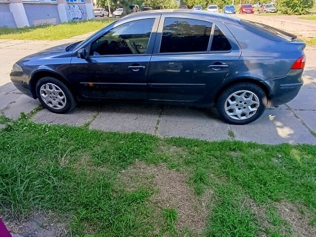 Синий Рено Лагуна, объемом двигателя 1.6 л и пробегом 316 тыс. км за 3000 $, фото 5 на Automoto.ua