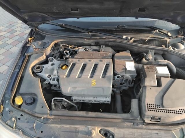 Синий Рено Лагуна, объемом двигателя 1.8 л и пробегом 172 тыс. км за 1700 $, фото 11 на Automoto.ua