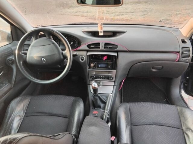 Синий Рено Лагуна, объемом двигателя 1.8 л и пробегом 172 тыс. км за 1700 $, фото 10 на Automoto.ua