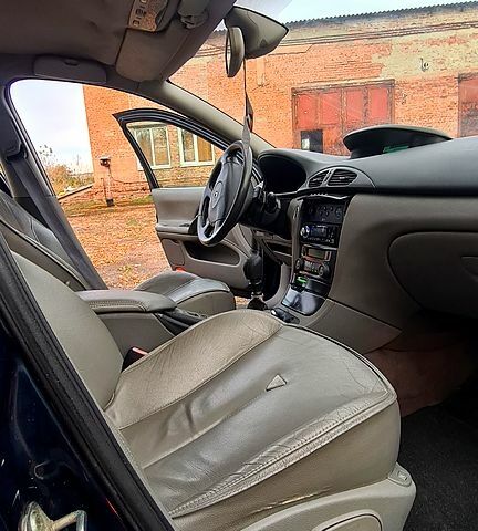 Синий Рено Лагуна, объемом двигателя 1.9 л и пробегом 280 тыс. км за 2500 $, фото 7 на Automoto.ua