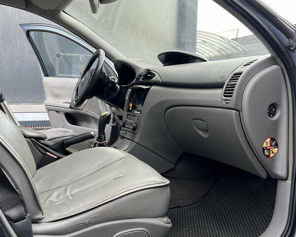 Рено Лагуна 2003 в Хмельницком на Automoto.ua Синий Рено Лагуна, объемом двигателя 2.9 л и пробегом 340 тыс. км за 3500 $, фото 12 на Automoto.ua