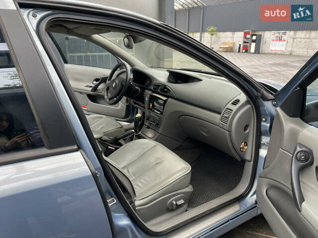 Рено Лагуна 2003 в Хмельницком на Automoto.ua Синий Рено Лагуна, объемом двигателя 2.9 л и пробегом 340 тыс. км за 3500 $, фото 10 на Automoto.ua