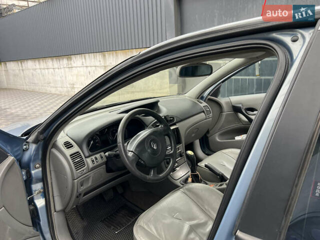 Рено Лагуна 2003 в Хмельницком на Automoto.ua Синий Рено Лагуна, объемом двигателя 2.9 л и пробегом 340 тыс. км за 3500 $, фото 2 на Automoto.ua