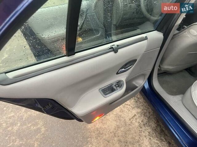 Синий Рено Лагуна, объемом двигателя 2 л и пробегом 300 тыс. км за 2950 $, фото 10 на Automoto.ua