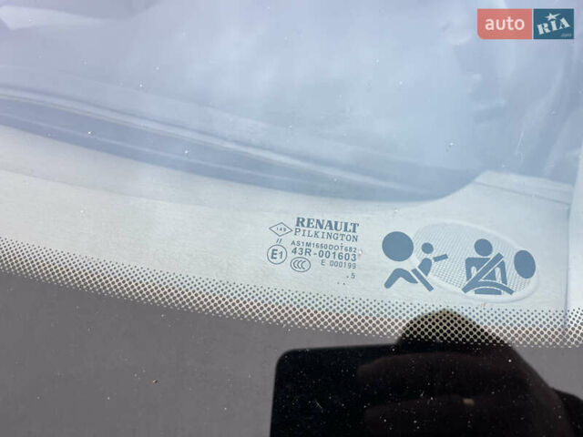 Синий Рено Лагуна, объемом двигателя 2.2 л и пробегом 324 тыс. км за 3600 $, фото 26 на Automoto.ua