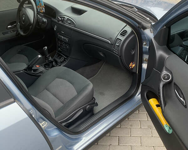 Синий Рено Лагуна, объемом двигателя 1.6 л и пробегом 200 тыс. км за 4900 $, фото 11 на Automoto.ua