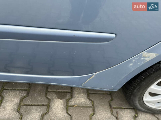 Синий Рено Лагуна, объемом двигателя 2.2 л и пробегом 324 тыс. км за 3600 $, фото 11 на Automoto.ua