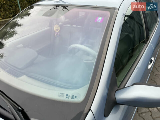 Синий Рено Лагуна, объемом двигателя 2.2 л и пробегом 324 тыс. км за 3600 $, фото 24 на Automoto.ua