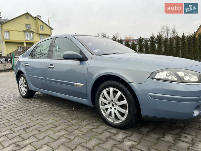 Синий Рено Лагуна, объемом двигателя 2.2 л и пробегом 324 тыс. км за 3600 $, фото 1 на Automoto.ua