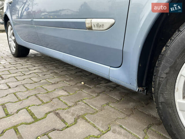 Синий Рено Лагуна, объемом двигателя 2.2 л и пробегом 324 тыс. км за 3600 $, фото 16 на Automoto.ua