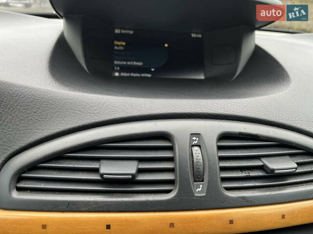 Синий Рено Лагуна, объемом двигателя 2.2 л и пробегом 324 тыс. км за 3600 $, фото 21 на Automoto.ua