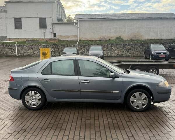 Рено Лагуна 2006 в Ровно на Automoto.ua Синий Рено Лагуна, объемом двигателя 1.6 л и пробегом 300 тыс. км за 3299 $, фото 3 на Automoto.ua