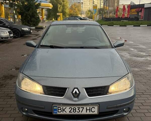 Рено Лагуна 2006 в Ровно на Automoto.ua Синий Рено Лагуна, объемом двигателя 1.6 л и пробегом 300 тыс. км за 3299 $, фото 12 на Automoto.ua