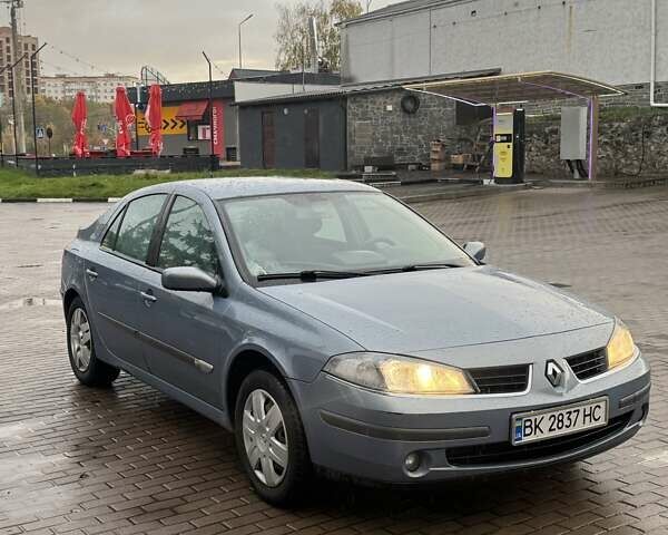 Рено Лагуна 2006 в Ровно на Automoto.ua Синий Рено Лагуна, объемом двигателя 1.6 л и пробегом 300 тыс. км за 3299 $, фото 2 на Automoto.ua
