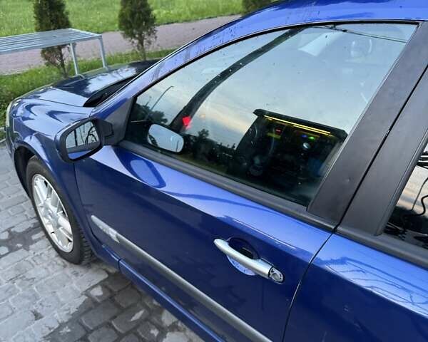 Рено Лагуна 2006 в Львове на Automoto.ua Синий Рено Лагуна, объемом двигателя 1.87 л и пробегом 419 тыс. км за 3700 $, фото 7 на Automoto.ua