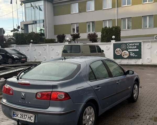 Рено Лагуна 2006 в Ровно на Automoto.ua Синий Рено Лагуна, объемом двигателя 1.6 л и пробегом 300 тыс. км за 3299 $, фото 4 на Automoto.ua