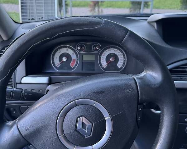 Рено Лагуна 2006 в Львове на Automoto.ua Синий Рено Лагуна, объемом двигателя 1.87 л и пробегом 419 тыс. км за 3700 $, фото 16 на Automoto.ua