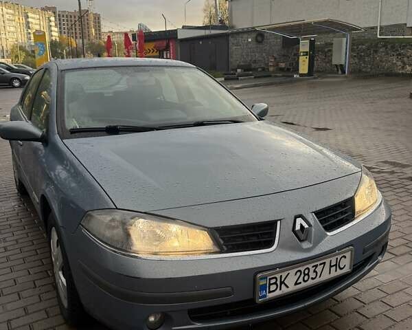 Рено Лагуна 2006 в Ровно на Automoto.ua Синий Рено Лагуна, объемом двигателя 1.6 л и пробегом 300 тыс. км за 3299 $, фото 13 на Automoto.ua
