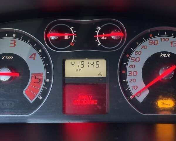 Рено Лагуна 2006 в Львове на Automoto.ua Синий Рено Лагуна, объемом двигателя 1.87 л и пробегом 419 тыс. км за 3700 $, фото 19 на Automoto.ua