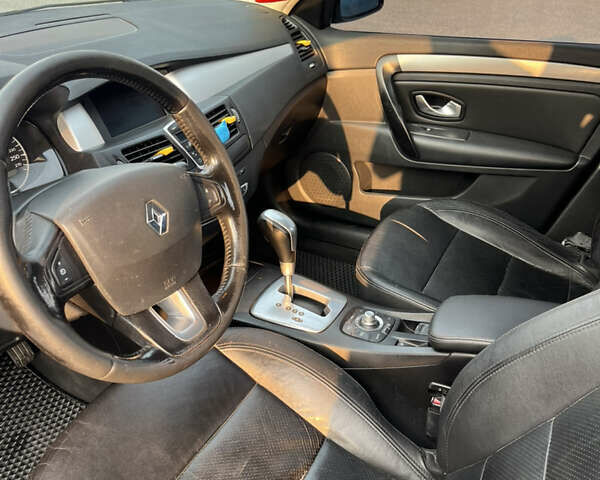 Синій Рено Лагуна, об'ємом двигуна 2 л та пробігом 246 тис. км за 6300 $, фото 12 на Automoto.ua