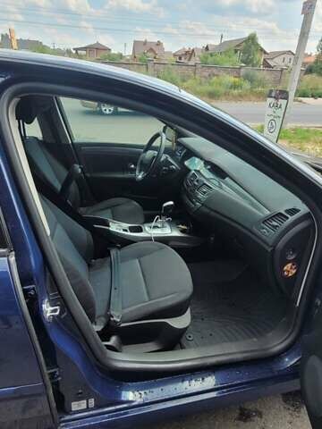 Синій Рено Лагуна, об'ємом двигуна 2 л та пробігом 221 тис. км за 5600 $, фото 3 на Automoto.ua