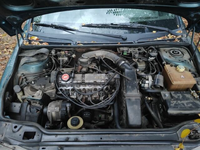 Рено Лагуна 1995 в Днепре (Днепропетровске) на Automoto.ua Зеленый Рено Лагуна, объемом двигателя 1.8 л и пробегом 353 тыс. км за 1000 $, фото 4 на Automoto.ua