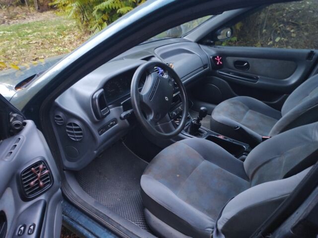 Рено Лагуна 1995 в Днепре (Днепропетровске) на Automoto.ua Зеленый Рено Лагуна, объемом двигателя 1.8 л и пробегом 353 тыс. км за 1000 $, фото 8 на Automoto.ua