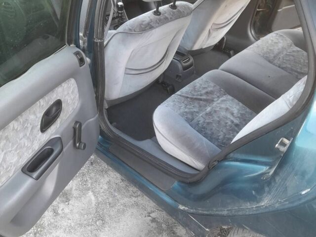 Зеленый Рено Лагуна, объемом двигателя 2 л и пробегом 2 тыс. км за 900 $, фото 3 на Automoto.ua