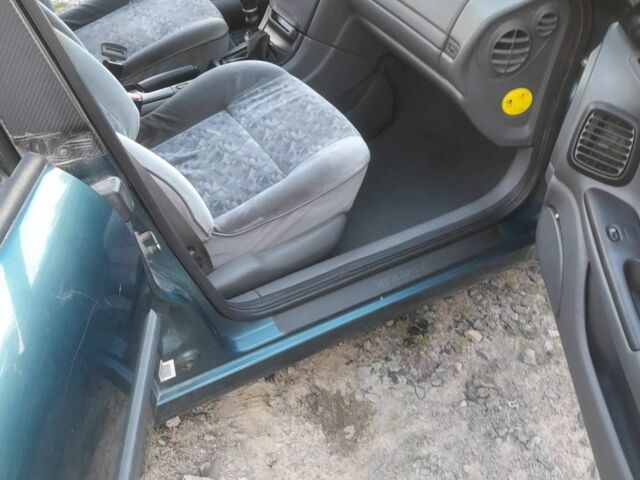 Зеленый Рено Лагуна, объемом двигателя 2 л и пробегом 2 тыс. км за 900 $, фото 6 на Automoto.ua