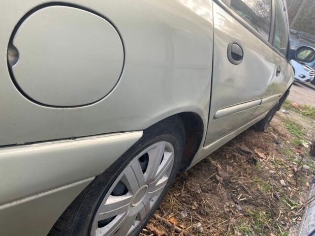 Зелений Рено Лагуна, об'ємом двигуна 1.8 л та пробігом 95 тис. км за 2000 $, фото 7 на Automoto.ua