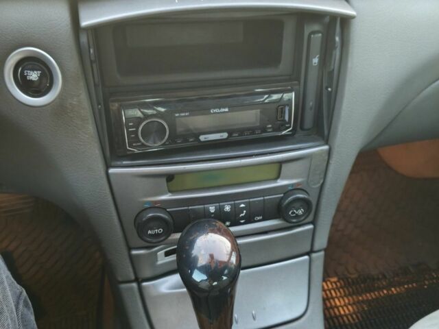 Зеленый Рено Лагуна, объемом двигателя 2 л и пробегом 359 тыс. км за 1650 $, фото 5 на Automoto.ua