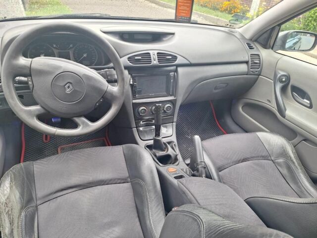 Рено Лагуна 2002 в Дубно на Automoto.ua Зеленый Рено Лагуна, объемом двигателя 1.8 л и пробегом 200 тыс. км за 2200 $, фото 4 на Automoto.ua