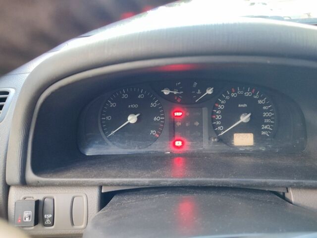 Зеленый Рено Лагуна, объемом двигателя 2 л и пробегом 280 тыс. км за 2300 $, фото 13 на Automoto.ua