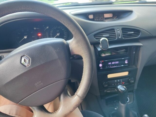 Зеленый Рено Лагуна, объемом двигателя 2 л и пробегом 280 тыс. км за 2300 $, фото 14 на Automoto.ua