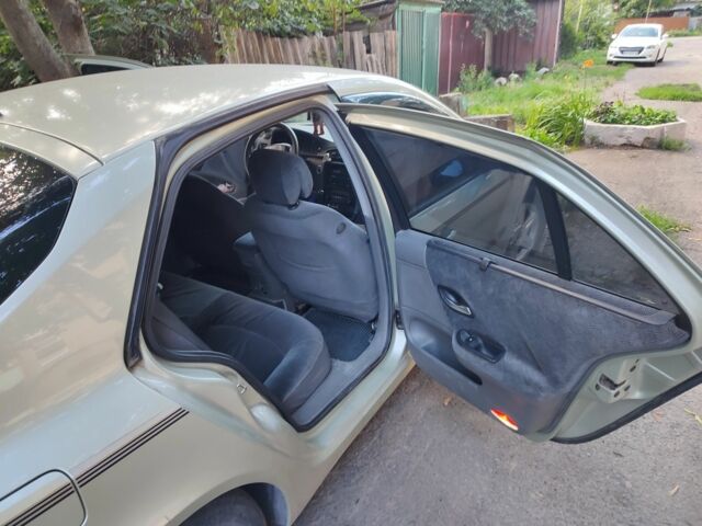 Зеленый Рено Лагуна, объемом двигателя 2 л и пробегом 280 тыс. км за 2300 $, фото 15 на Automoto.ua