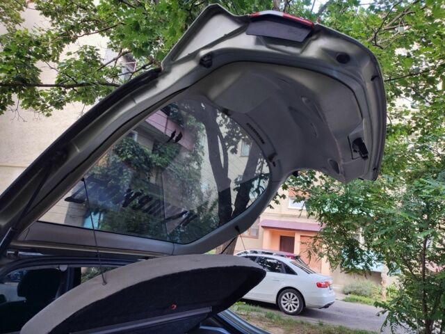 Зеленый Рено Лагуна, объемом двигателя 2 л и пробегом 280 тыс. км за 2300 $, фото 6 на Automoto.ua