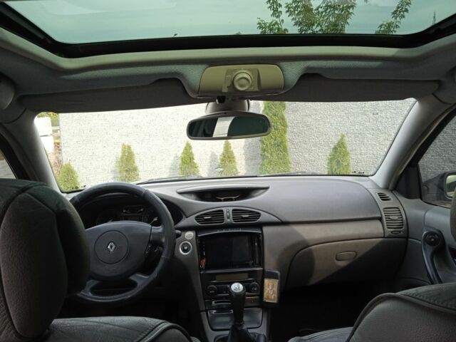 Зеленый Рено Лагуна, объемом двигателя 1.8 л и пробегом 360 тыс. км за 2950 $, фото 4 на Automoto.ua