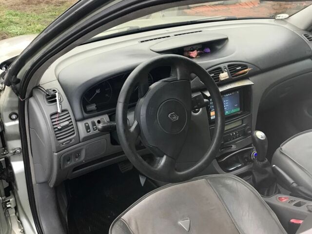 Зеленый Рено Лагуна, объемом двигателя 2 л и пробегом 400 тыс. км за 2500 $, фото 1 на Automoto.ua