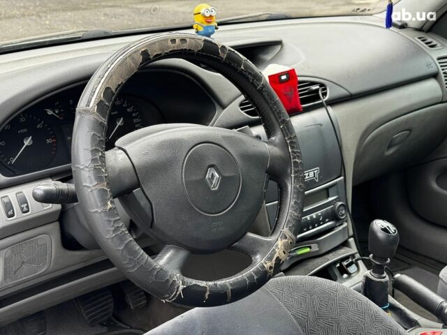 Зелений Рено Лагуна, об'ємом двигуна 1.9 л та пробігом 250 тис. км за 2940 $, фото 12 на Automoto.ua