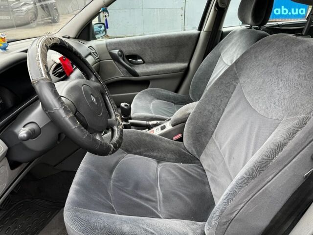 Зелений Рено Лагуна, об'ємом двигуна 1.9 л та пробігом 250 тис. км за 2940 $, фото 14 на Automoto.ua