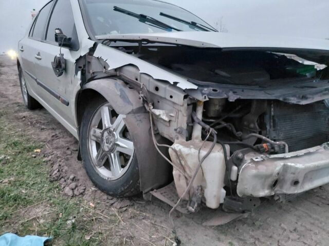 Зеленый Рено Лагуна, объемом двигателя 2 л и пробегом 200 тыс. км за 1300 $, фото 1 на Automoto.ua