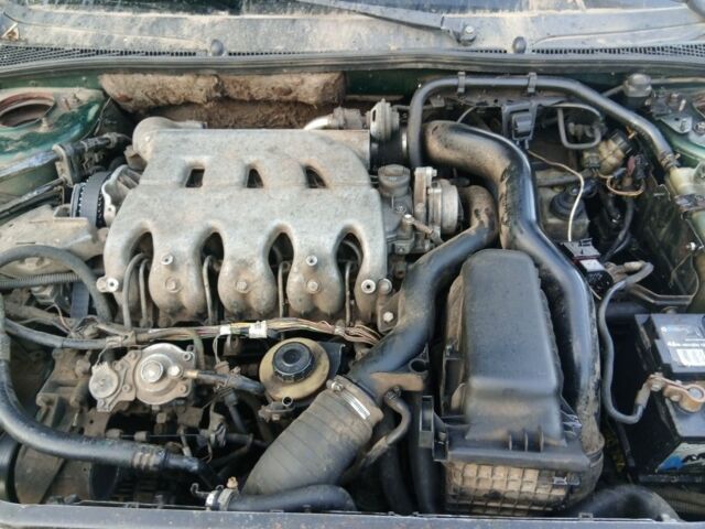 Зеленый Рено Лагуна, объемом двигателя 2.2 л и пробегом 111 тыс. км за 800 $, фото 4 на Automoto.ua