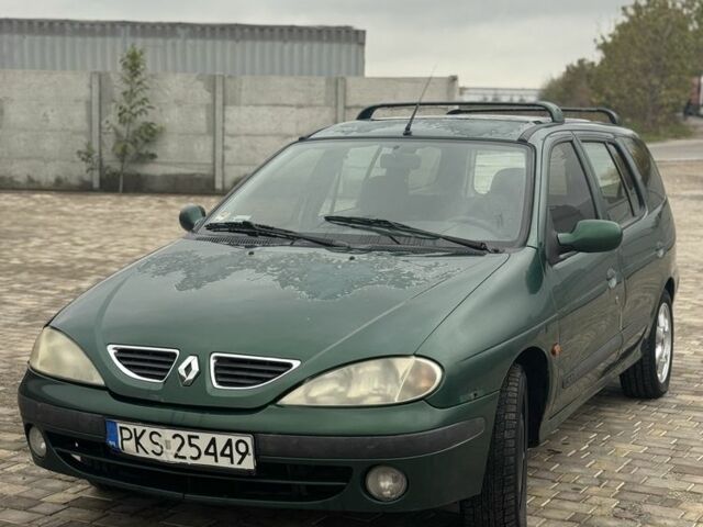 Зеленый Рено Лагуна, объемом двигателя 1.9 л и пробегом 350 тыс. км за 1500 $, фото 1 на Automoto.ua
