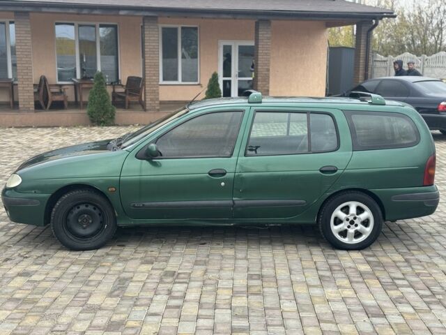 Зеленый Рено Лагуна, объемом двигателя 1.9 л и пробегом 350 тыс. км за 1500 $, фото 3 на Automoto.ua