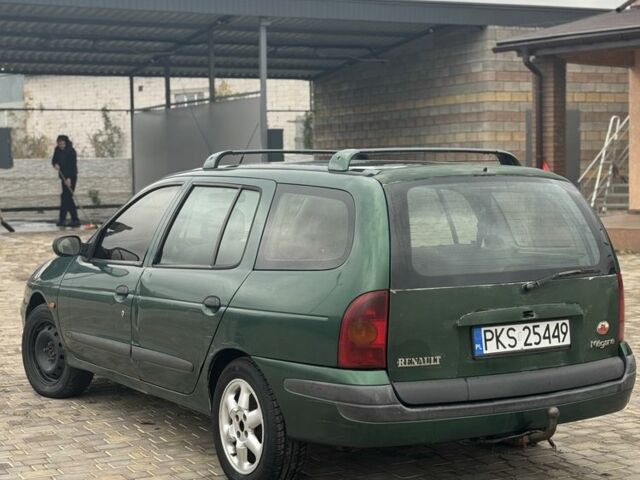 Зеленый Рено Лагуна, объемом двигателя 1.9 л и пробегом 350 тыс. км за 1500 $, фото 2 на Automoto.ua