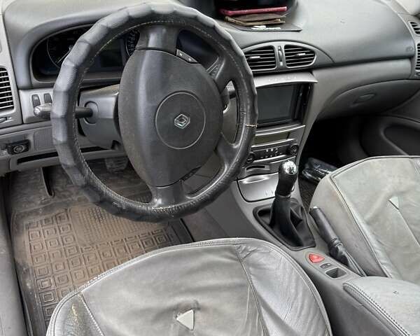 Зеленый Рено Лагуна, объемом двигателя 1.78 л и пробегом 240 тыс. км за 4000 $, фото 5 на Automoto.ua
