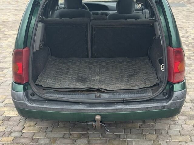 Зеленый Рено Лагуна, объемом двигателя 1.9 л и пробегом 350 тыс. км за 1500 $, фото 5 на Automoto.ua